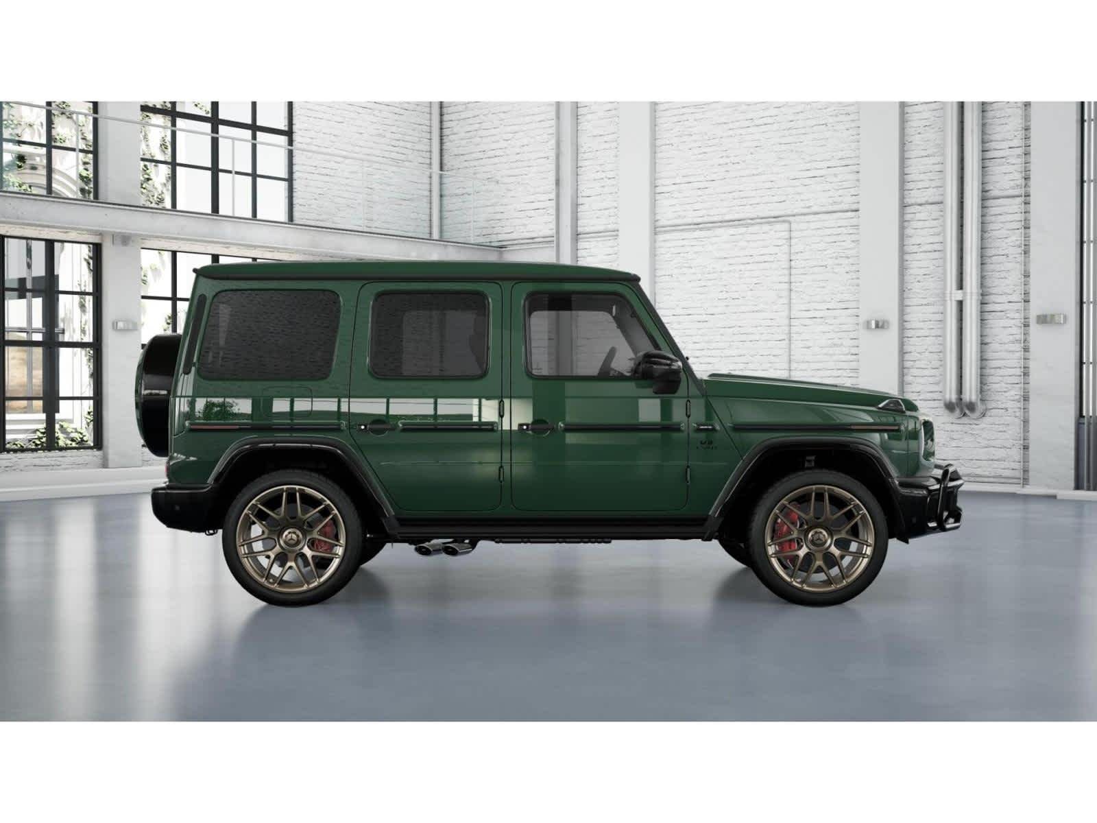 New 2027 MANUFAKTUR Deep Green Non-Metallic Mercedes-Benz AMG® G 63 image 2