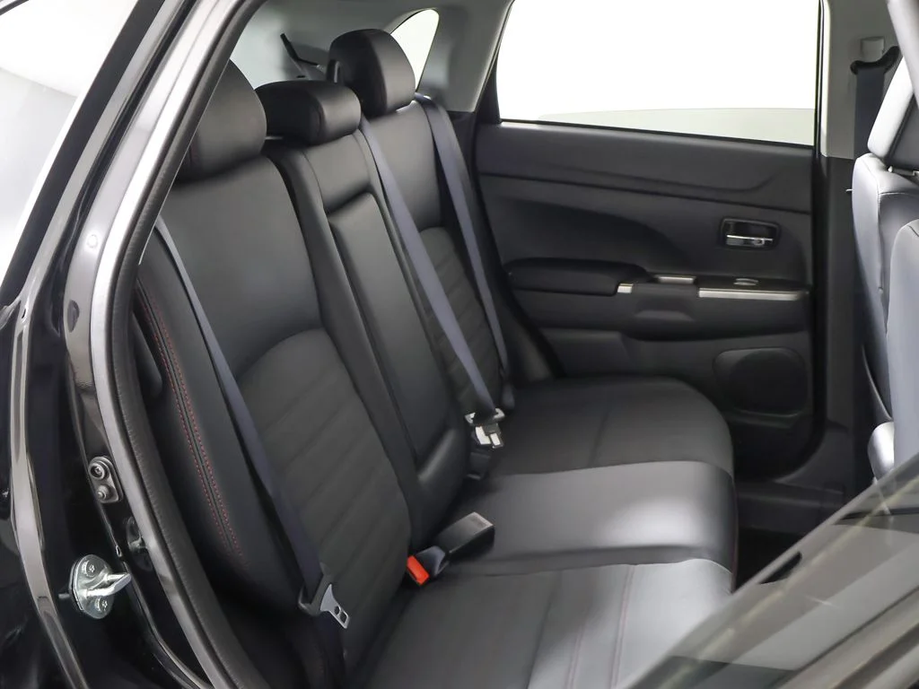 New 2026 Black Mitsubishi 2.0 SE image 28
