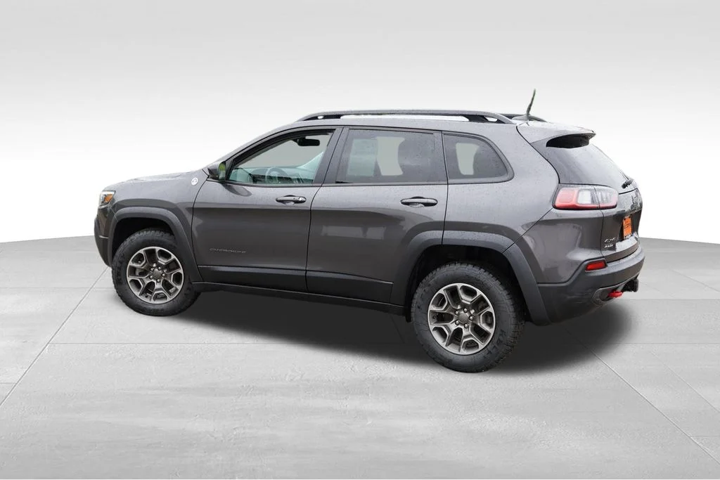 Certified Used 2022 Gray Jeep Trailhawk image 8