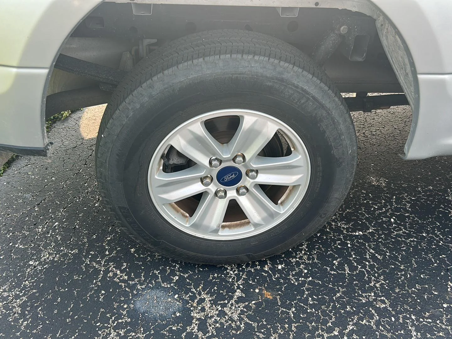 Used 2017 Ingot Silver Ford XLT image 17
