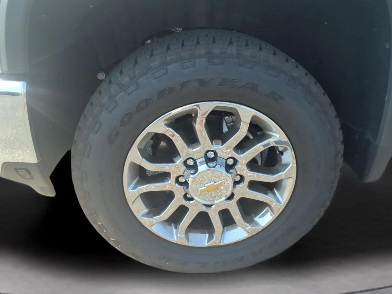 Used 2026 Summit White Chevrolet LTZ image 9