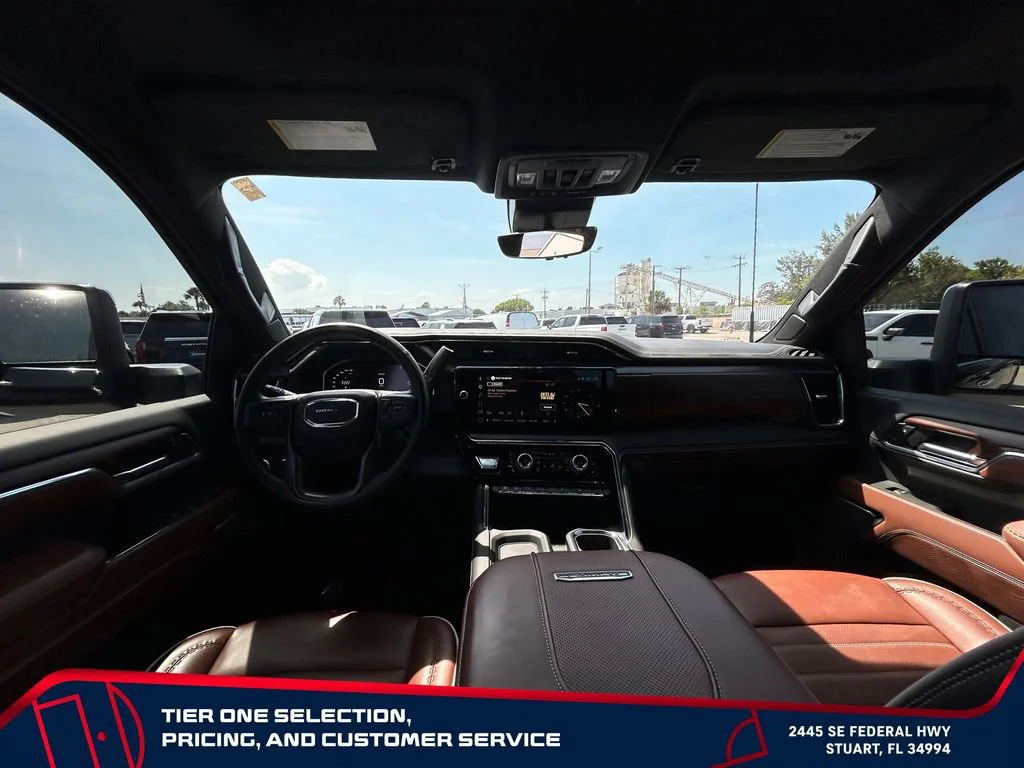 Used 2025 Onyx Black GMC Denali Ultimate image 29
