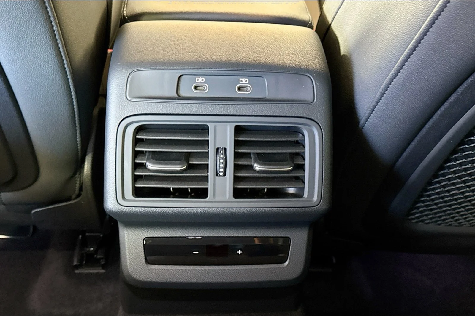 Used 2025 Tambora Gray Audi Premium image 22