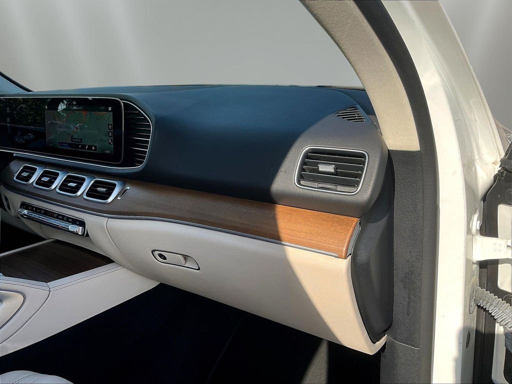 Used 2022 Polar White Mercedes-Benz GLE 350 image 28