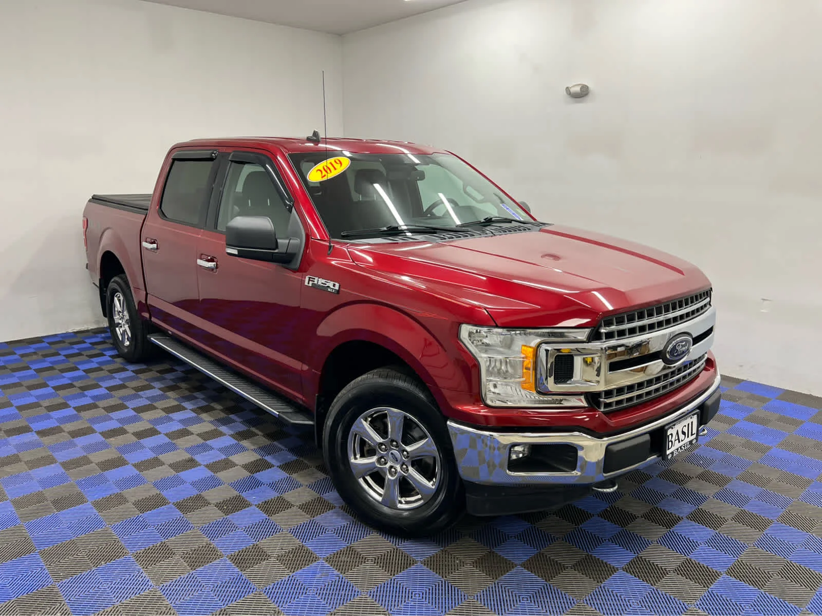 Used 2019 Ruby Red Metallic Tinted Clearcoat Ford XLT image 30
