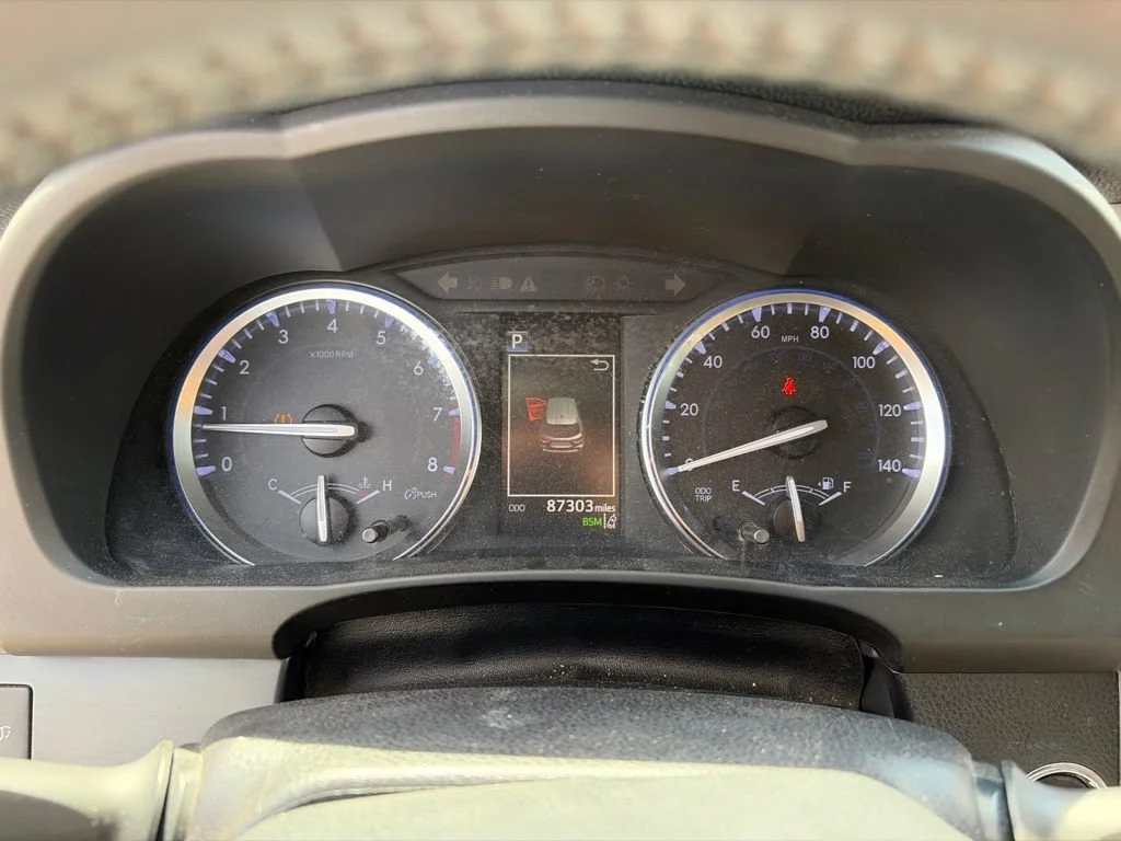Used 2019  Toyota Limited image 7