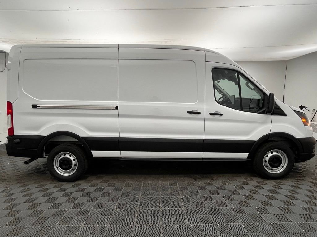 New 2026 White Ford Base image 8