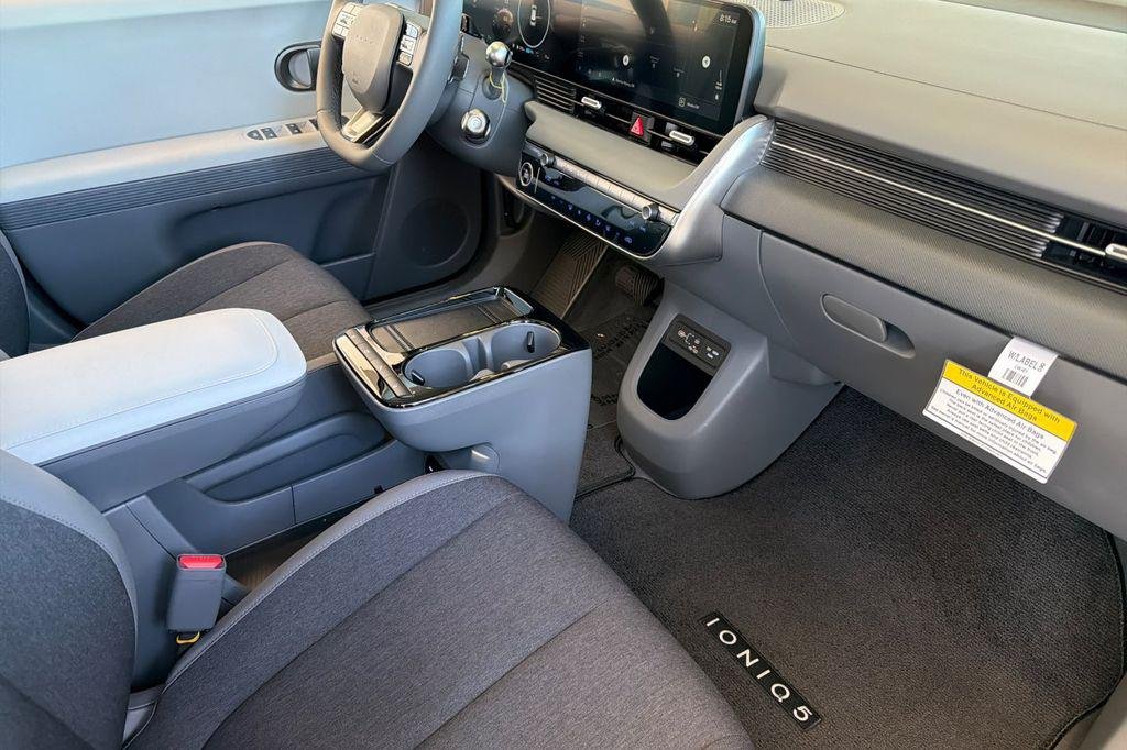 New 2026 Black Hyundai SE image 13