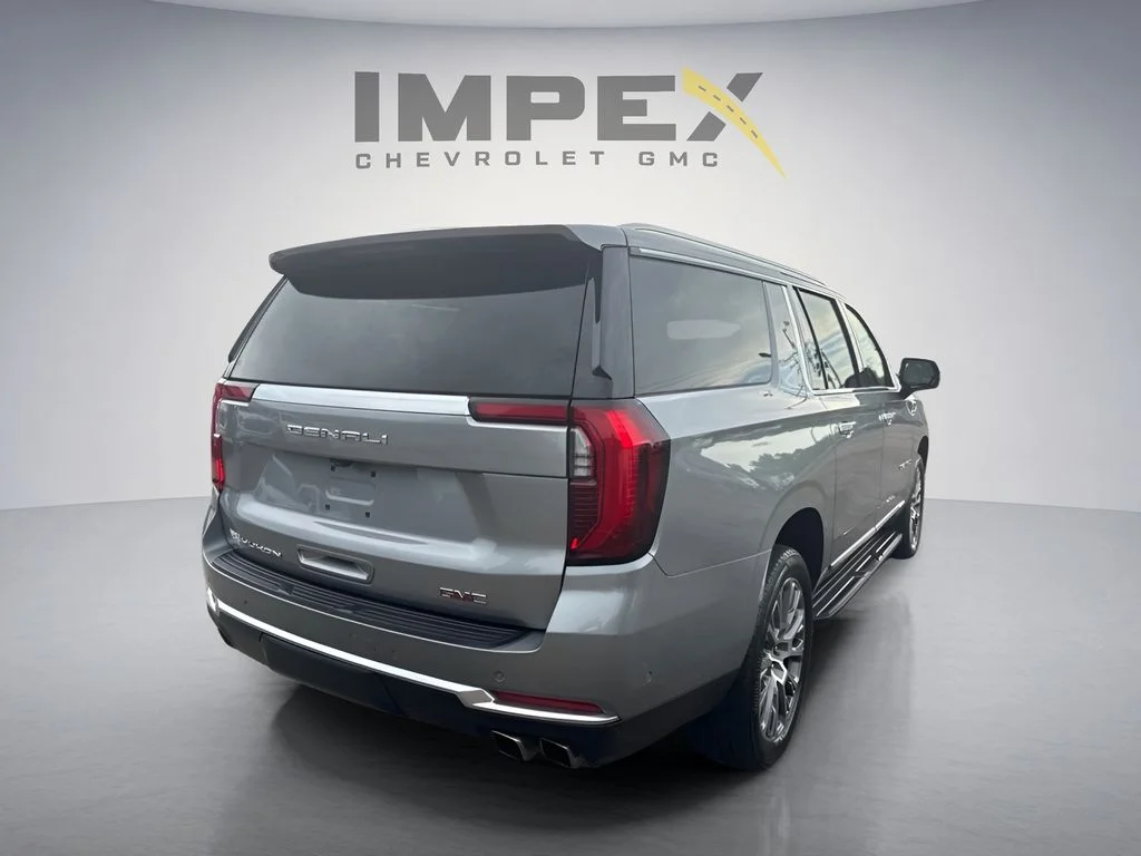 Used 2025 Silver GMC Denali image 5