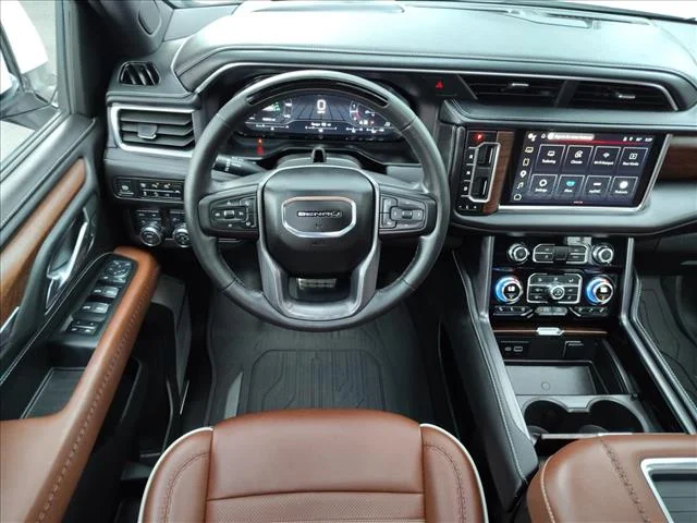 2024 GMC Yukon Denali Ultimate - Photo 14