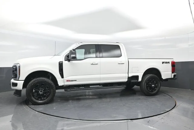 New 2027 Star White Metallic Tri-Coat Ford F-350® Lariat® image 4