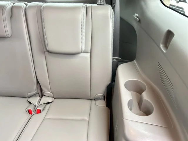 Used 2017 Shoreline Mist Toyota XLE image 24