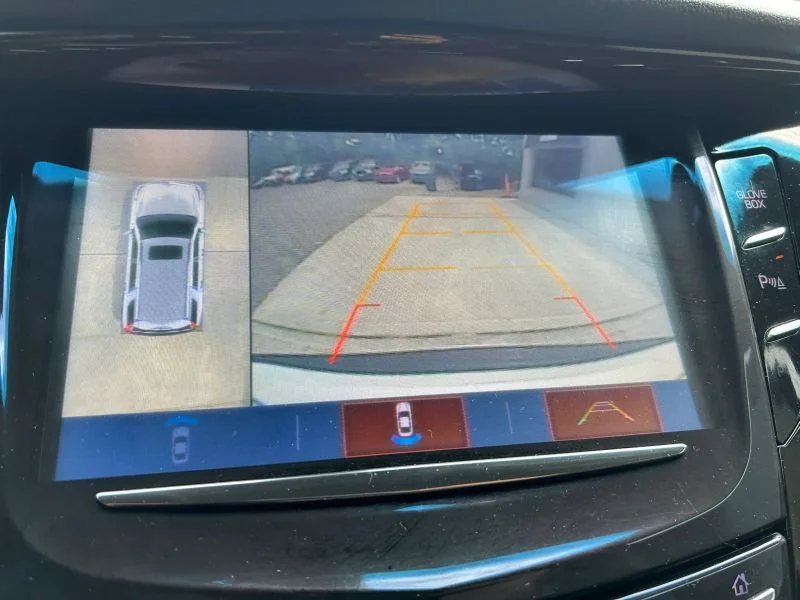 Used 2019 White Cadillac Sport Utility 4D image 56