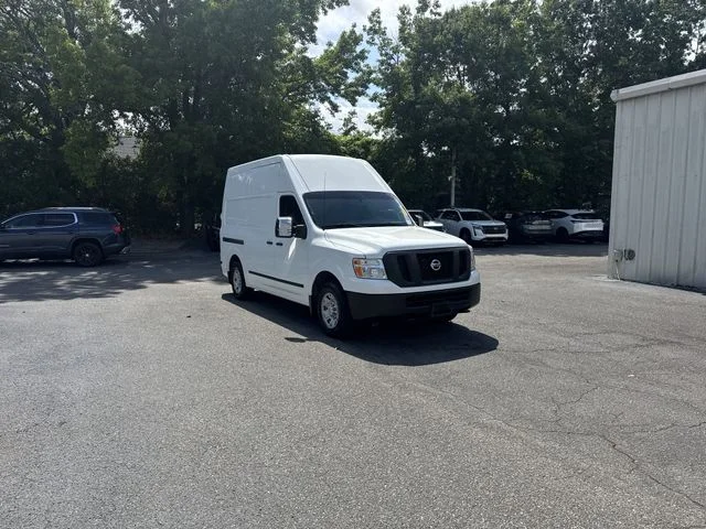 Used 2016 White Nissan SV image 3