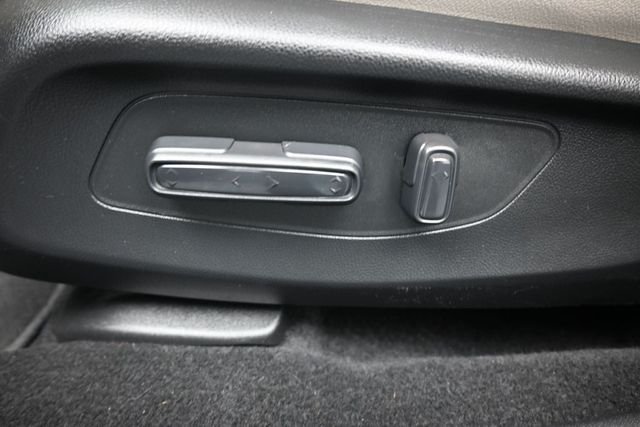 Used 2024 Gray Honda EX-L image 19