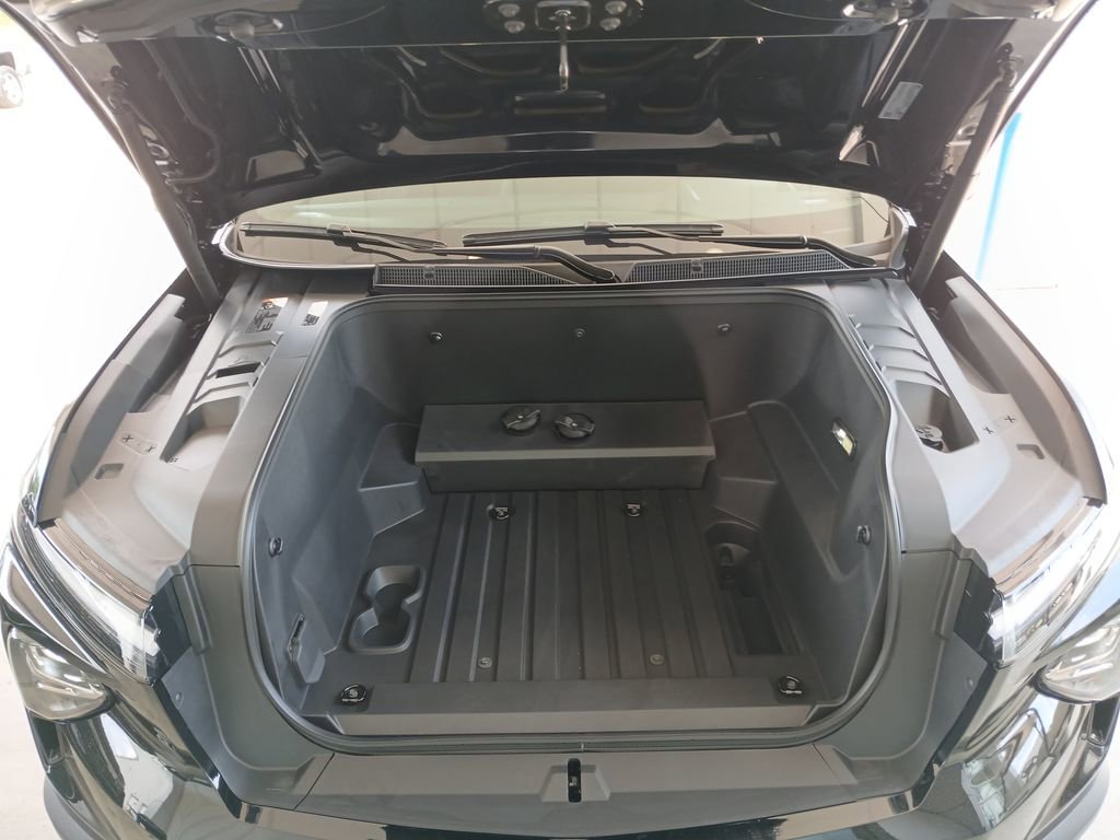2026 Chevrolet Silverado EV LT - Photo 31