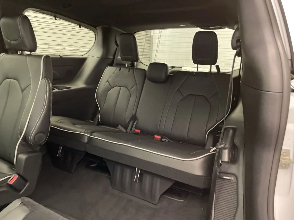 New 2026 White Chrysler Limited image 20