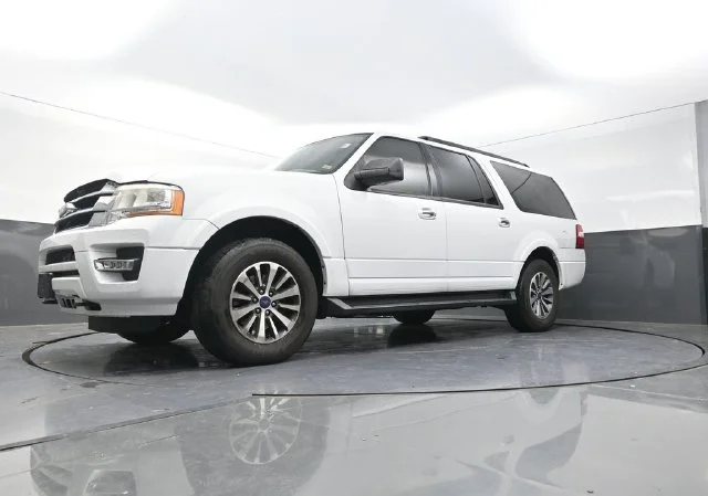 Used 2017 White Ford XLT image 33