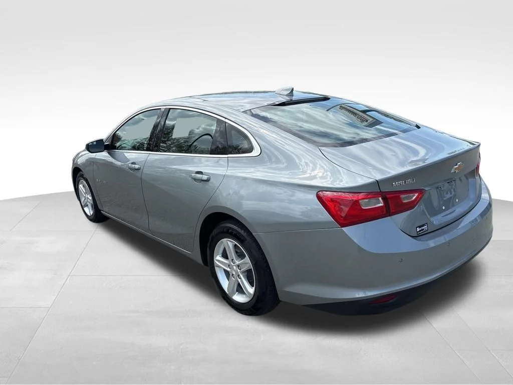 Used 2024 Gray Chevrolet LT image 3