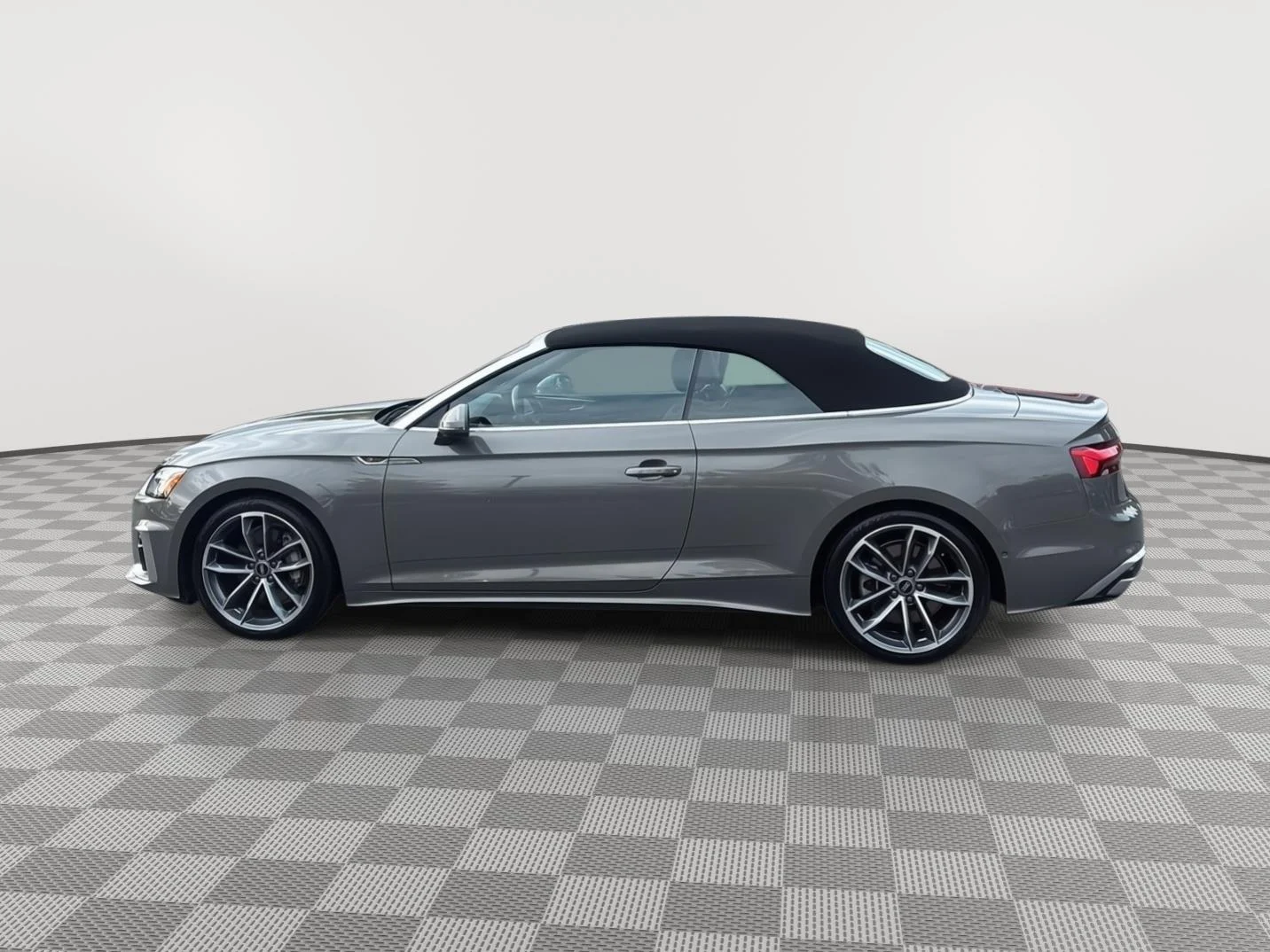Used 2023 Chronos Gray Metallic/Black Roof Audi S line Prestige image 8