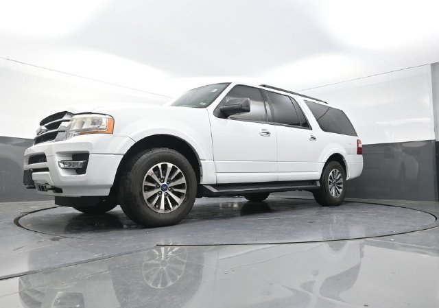 Used 2017 White Ford XLT image 33