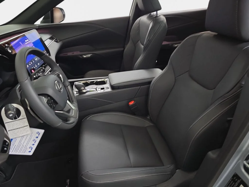 New 2026 Iridium Lexus PREMIUM PLUS image 15
