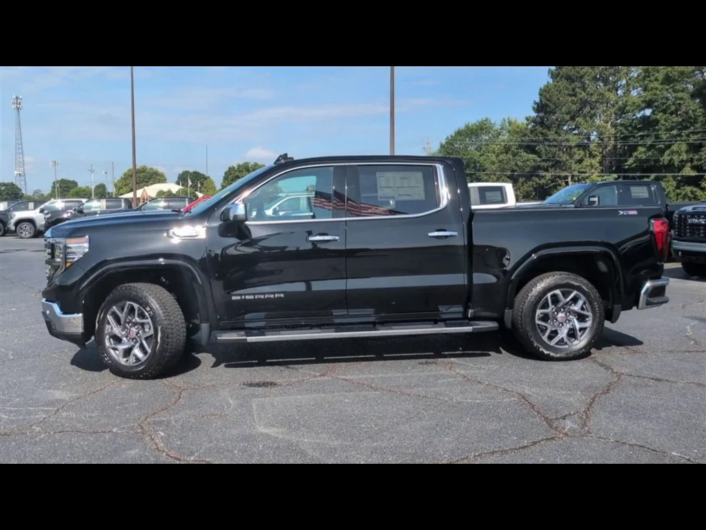 New 2026 Onyx Black GMC SLT image 29