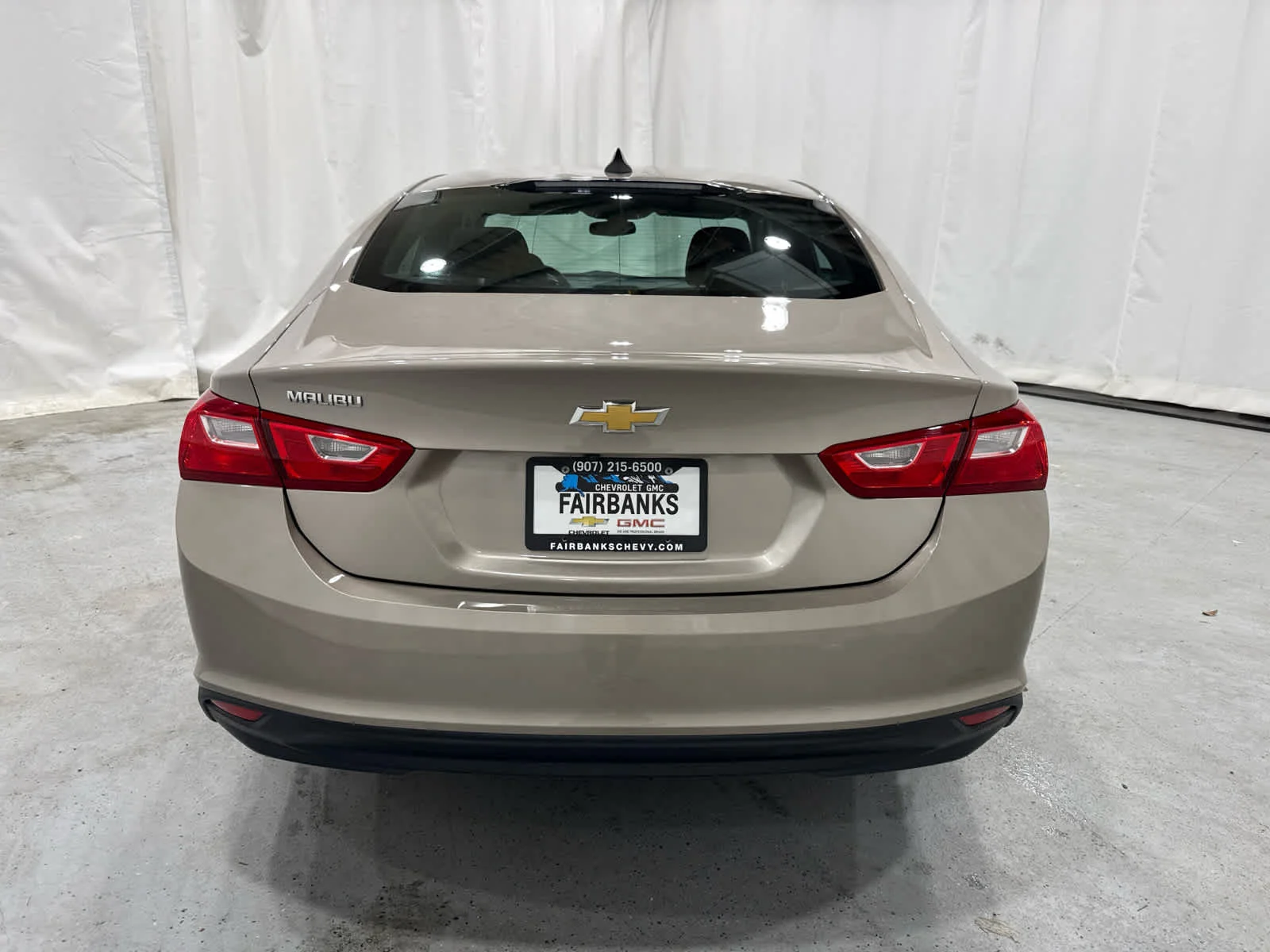Used 2022 MINERAL GRAY METALLIC Chevrolet LS image 4
