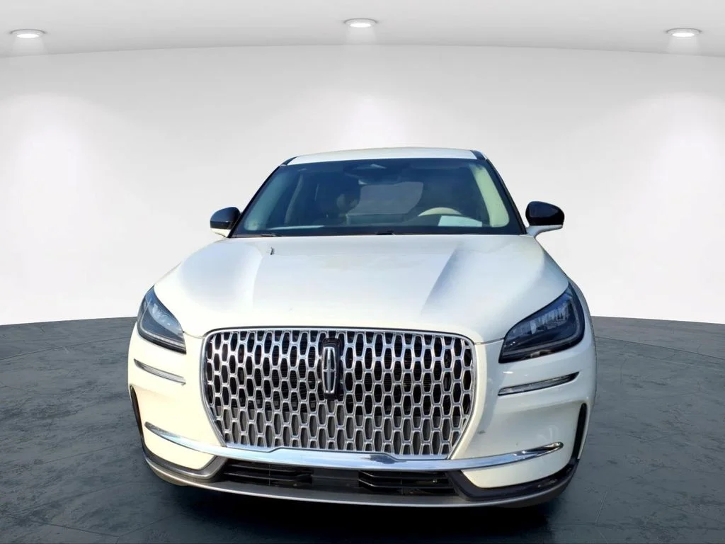 Used 2023 White Lincoln Standard image 6