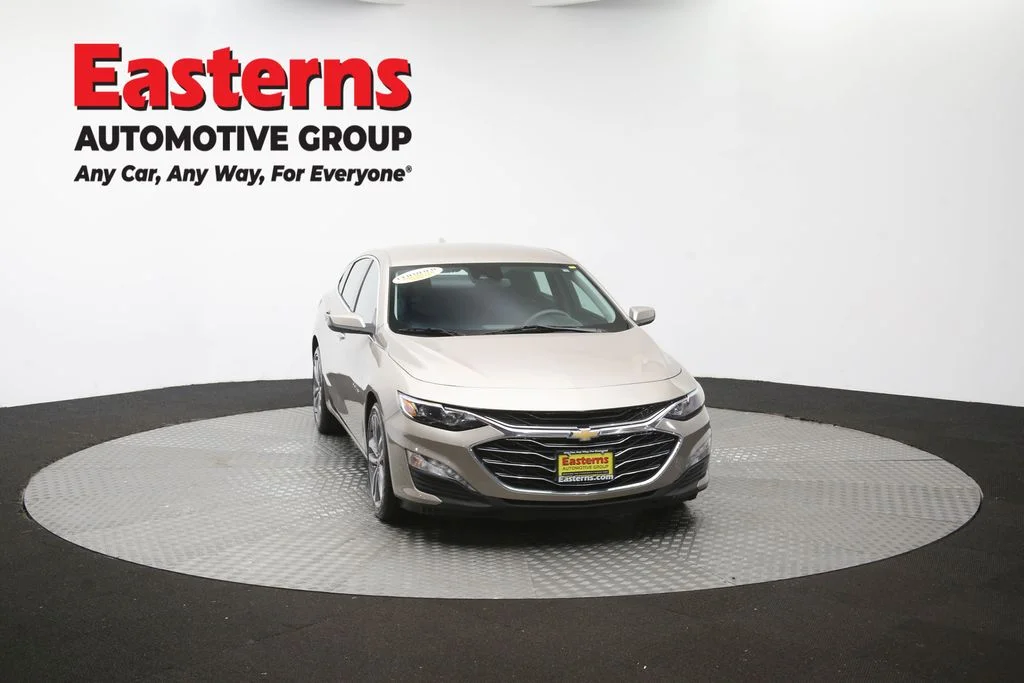 Used 2025 Gray Chevrolet LT image 51