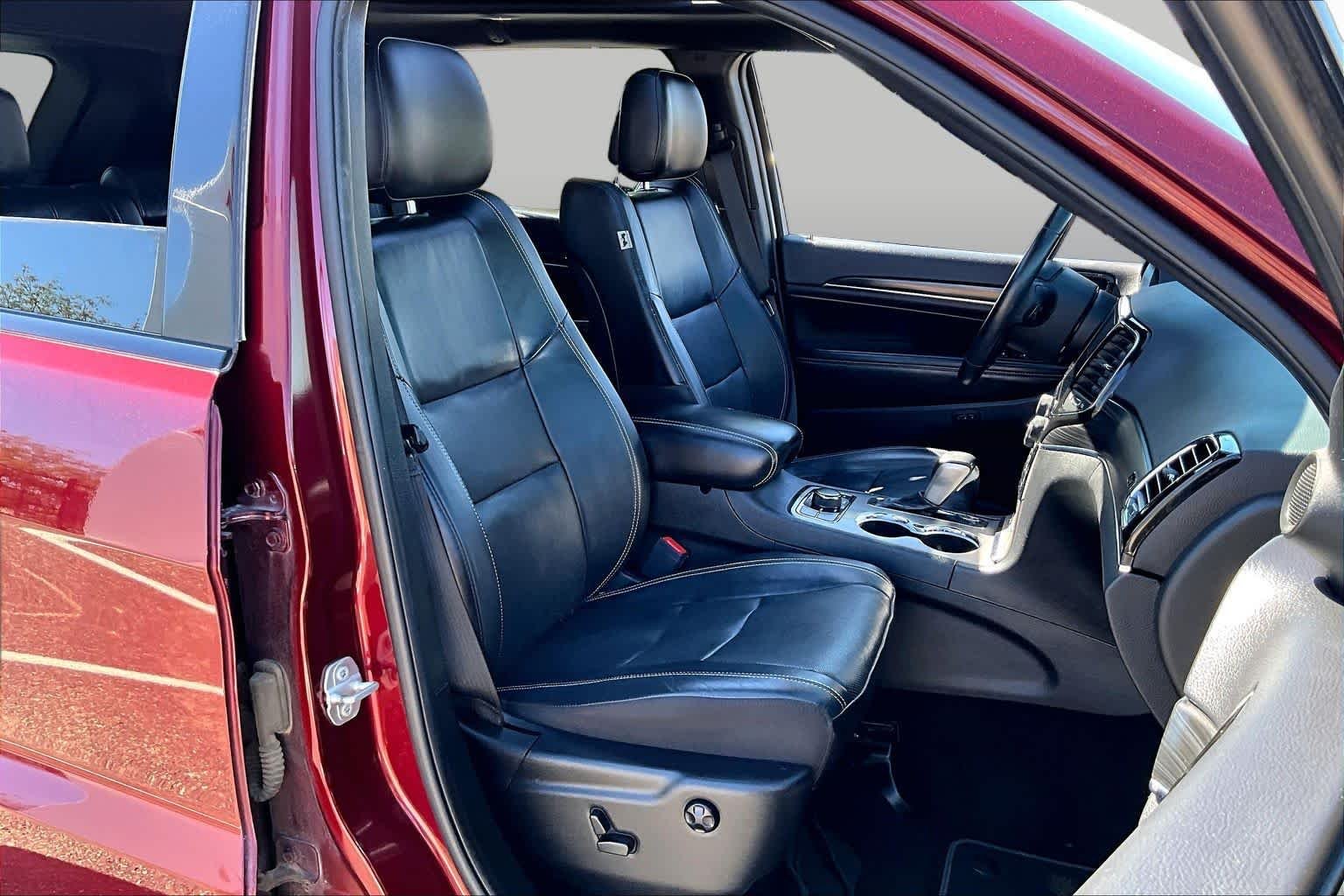 Used 2021 Velvet Red Pearlcoat Jeep 80th Anniversary image 8