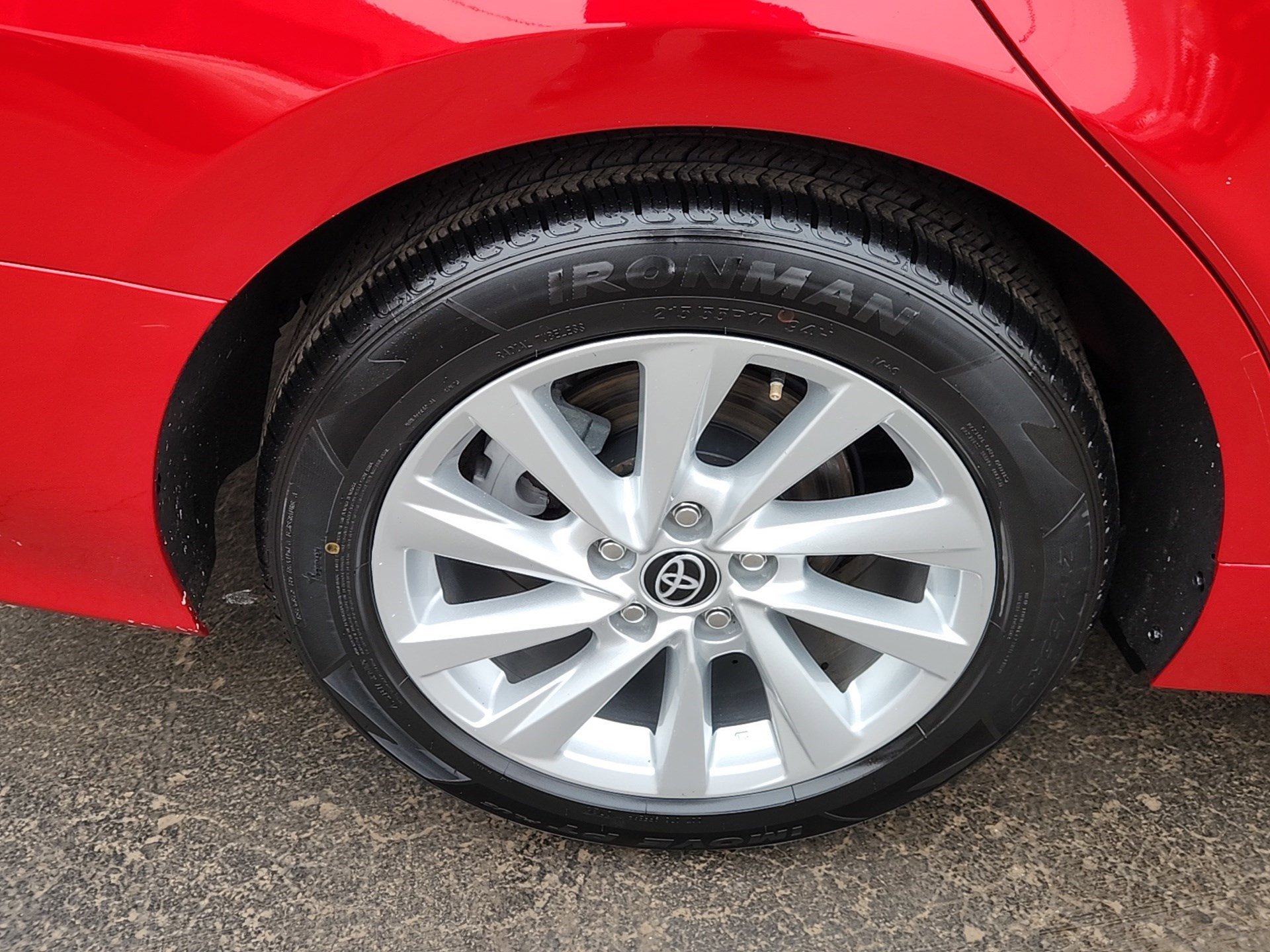 2023 Toyota Camry LE - Photo 25