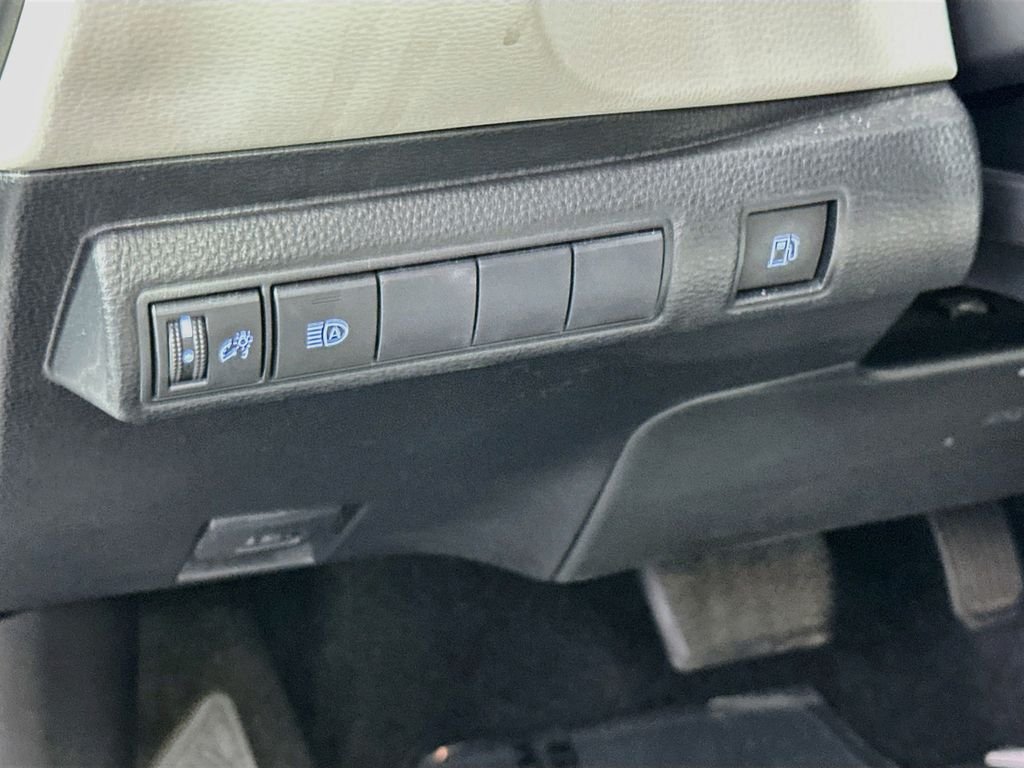 Used 2021 Blizzard Pearl Toyota LE image 11