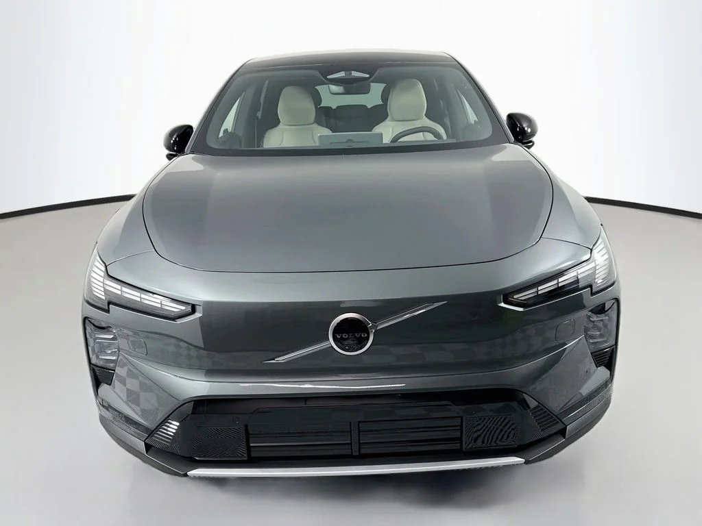 New 2027  Volvo  image 6