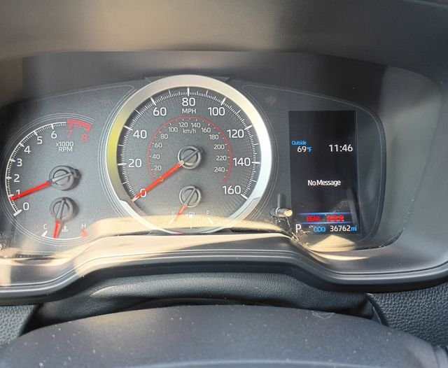 Used 2022  Toyota SE image 14