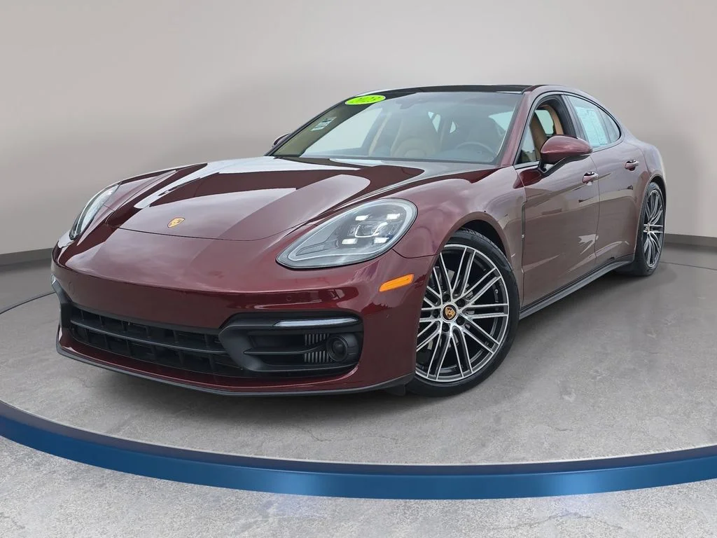 2023 Porsche Panamera's photo