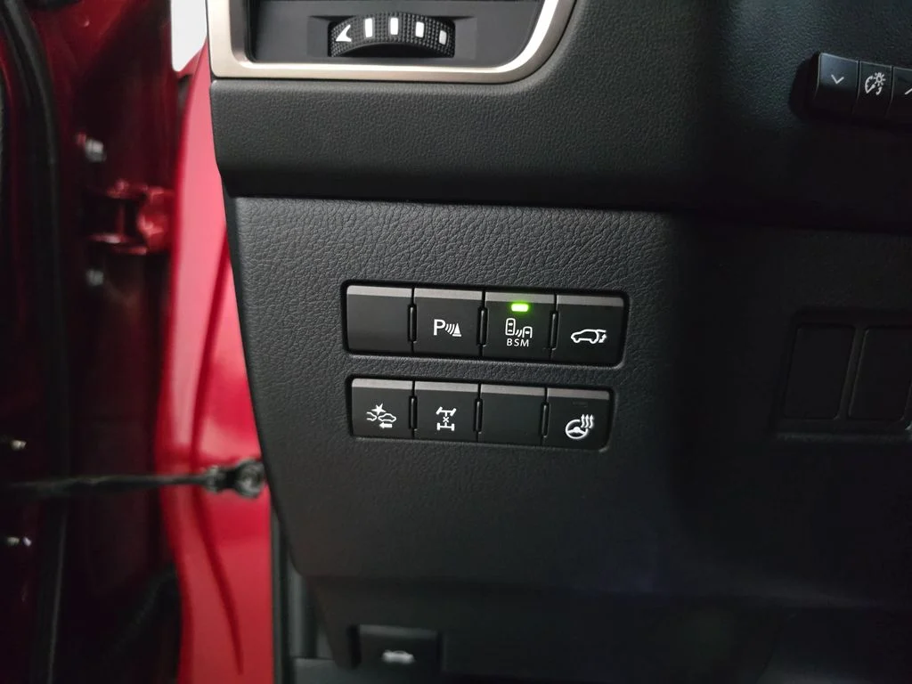 Used 2017  Lexus 200t F Sport image 29