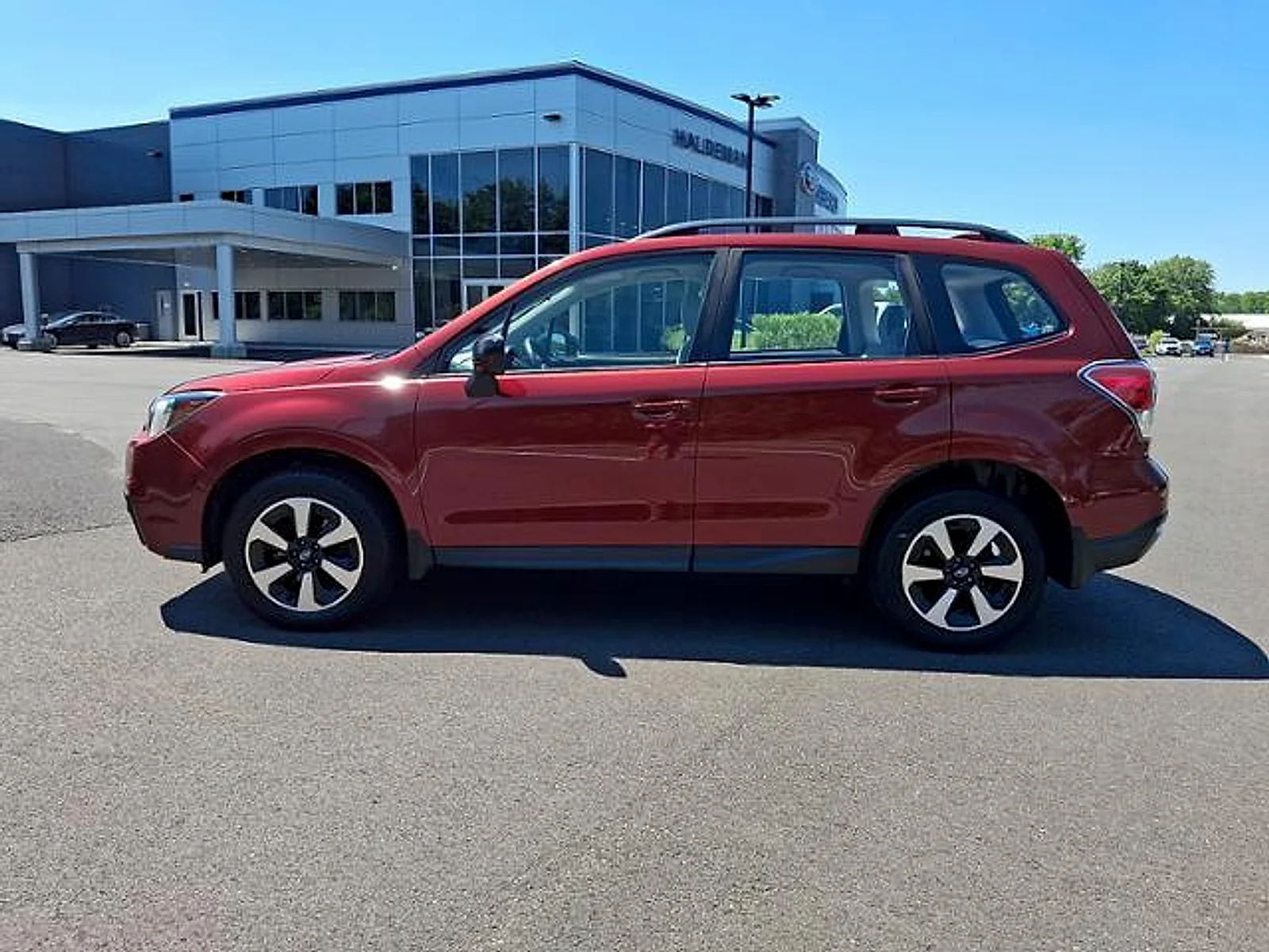 Used 2018 Venetian Red Pearl Subaru 2.5i image 4