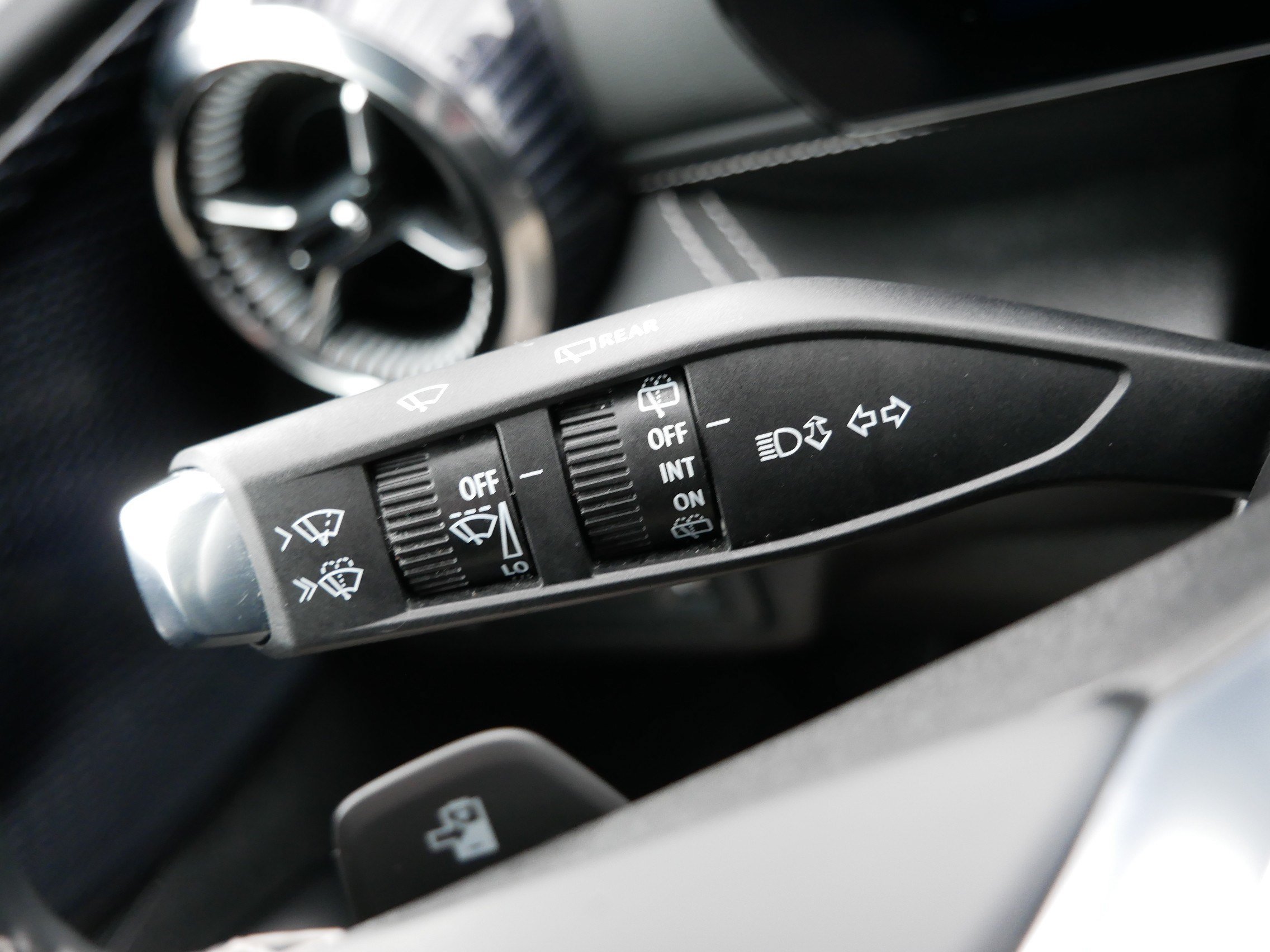 2024 Chevrolet Blazer EV LT - Photo 28