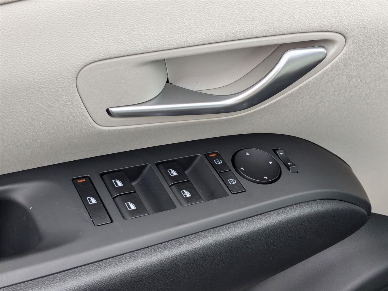 2025 Hyundai Tucson SEL Convenience - Photo 11