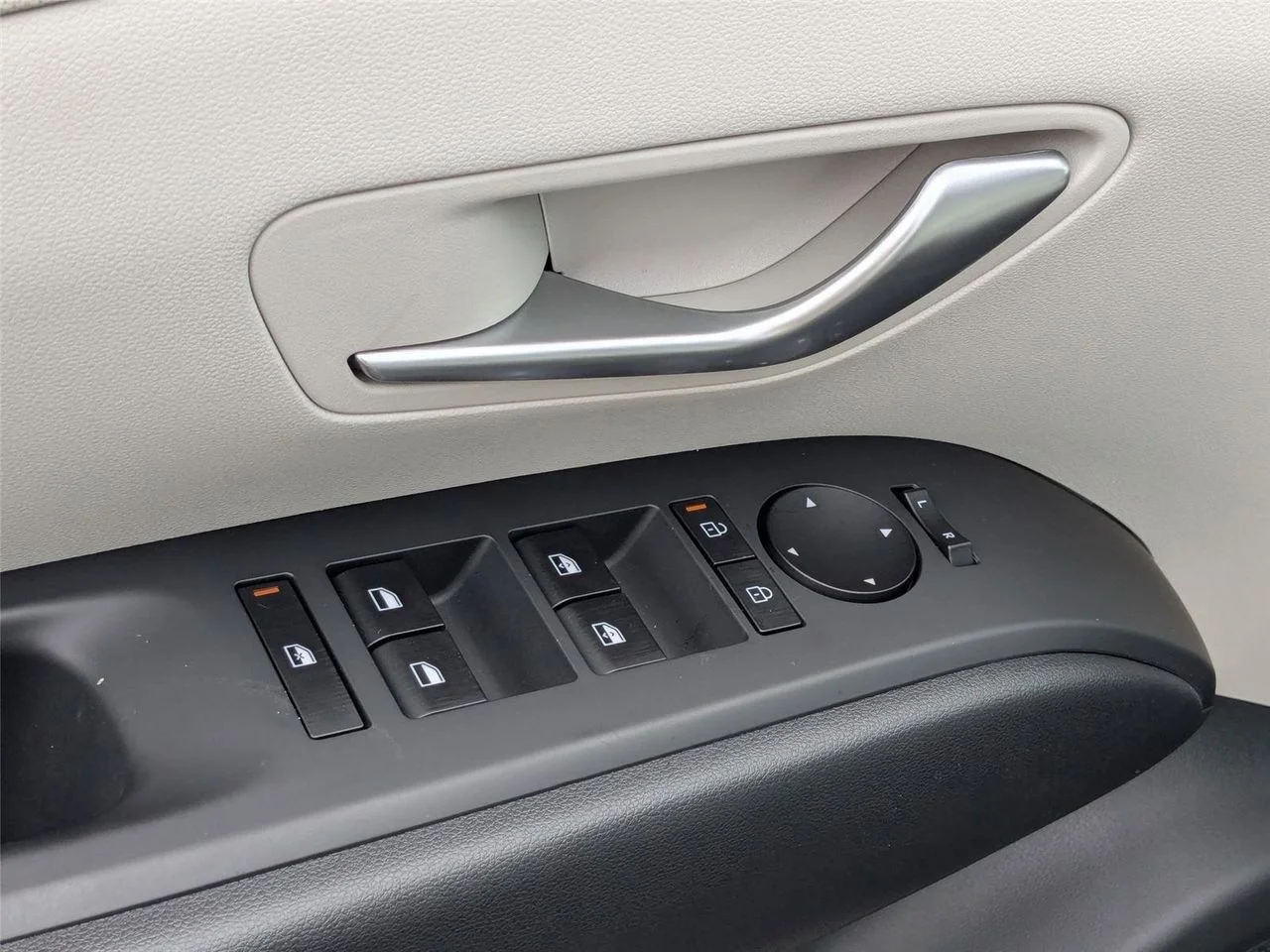 2025 Hyundai Tucson SEL Convenience - Photo 11
