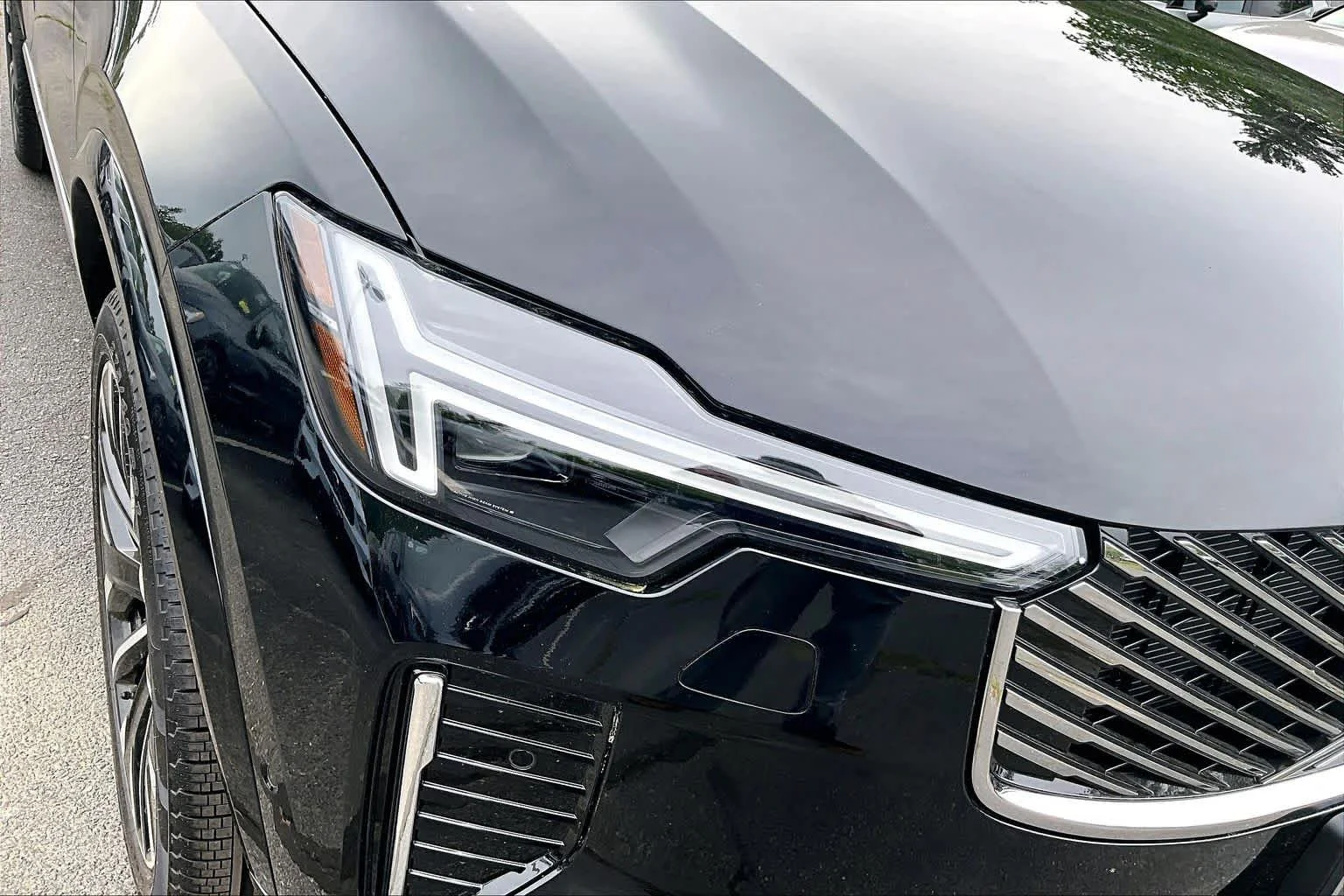 New 2026 Onyx Black Volvo Plus image 15