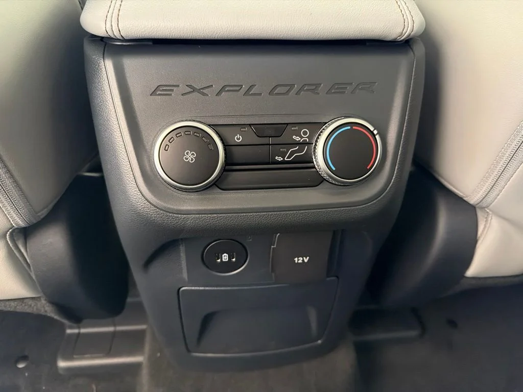 New 2026 Space White Metallic Ford Active image 26