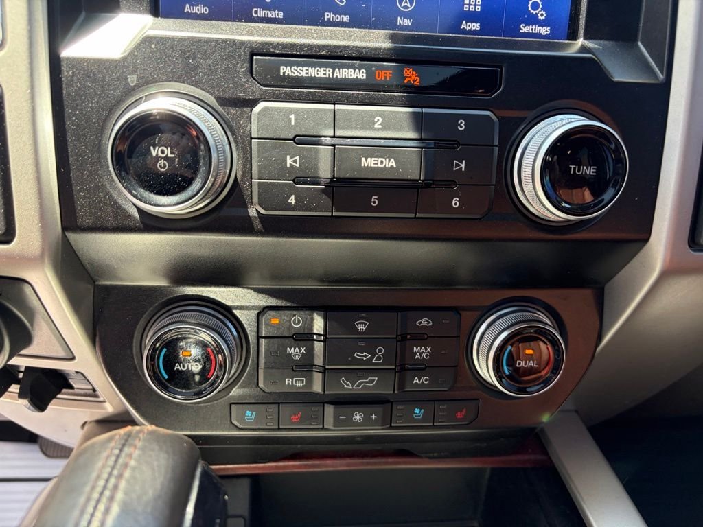 Used 2020 Oxford White Ford King Ranch image 12