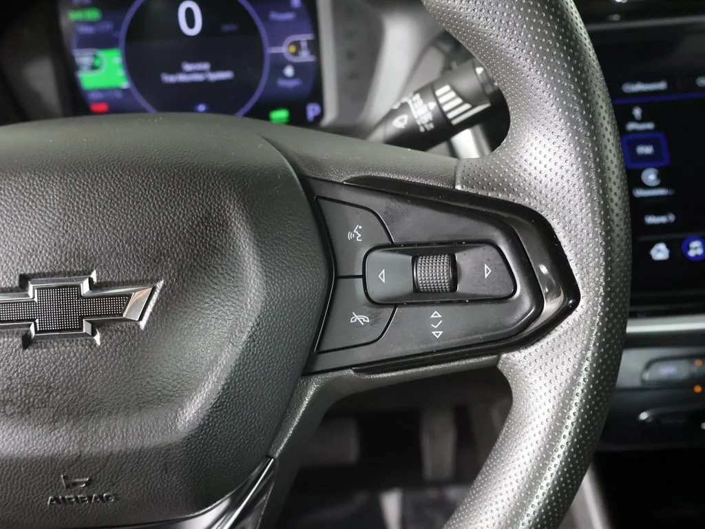 Used 2023 Silver Chevrolet LT image 38