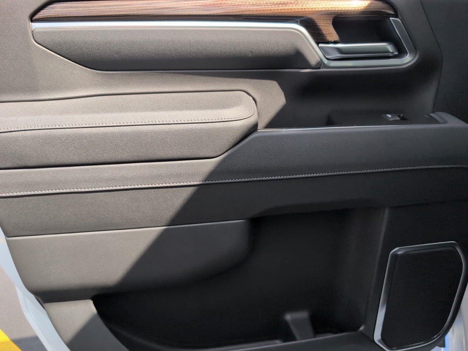 New 2026 Summit White Chevrolet LT image 58