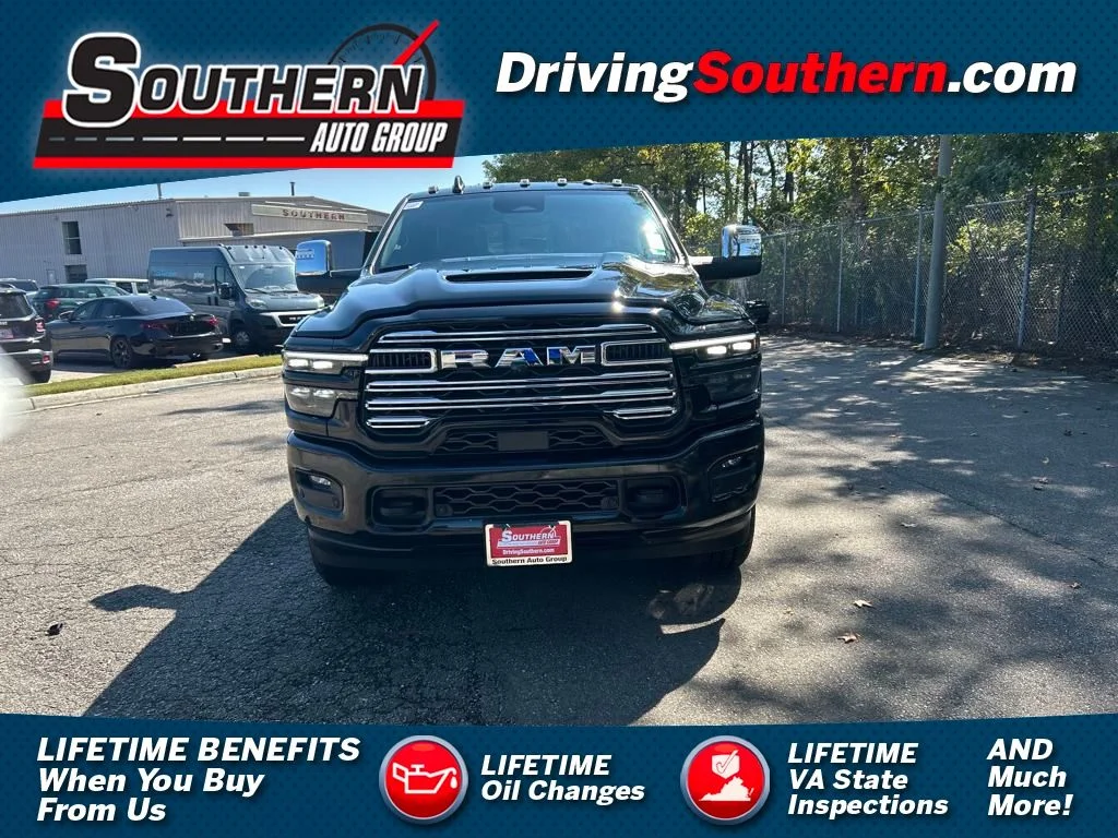 New 2026 Diamond Black Crystal Pearl-Coat Exterior Paint RAM Laramie image 1