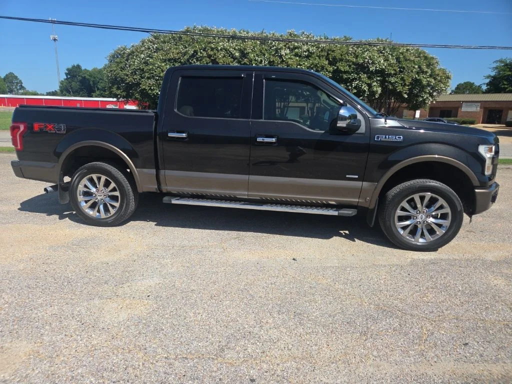 Used 2015 Black Ford Lariat image 14