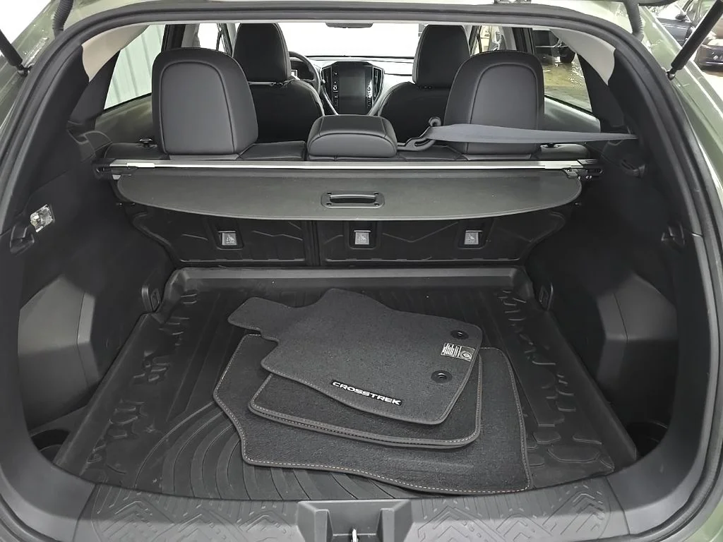 Used 2024 Green Subaru Limited image 12