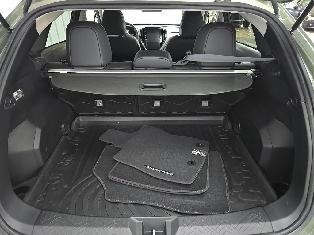 Used 2024 Green Subaru Limited image 12